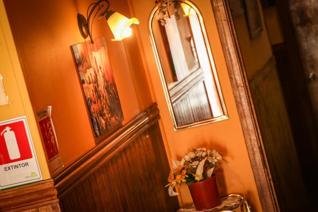 Hostal Hielo Sur Punta Arenas Buitenkant foto