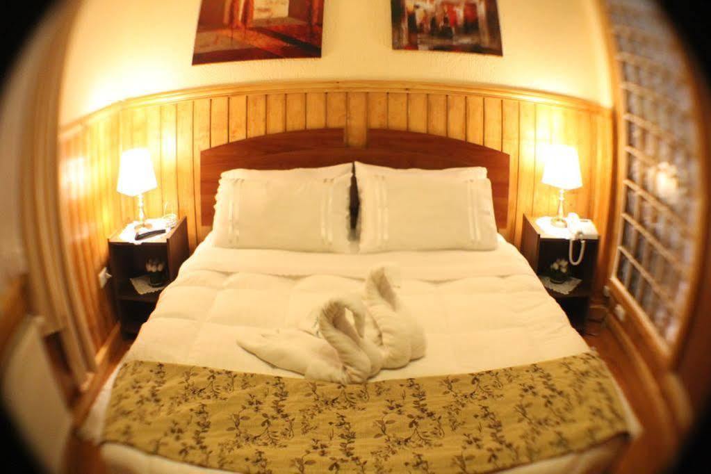 Hostal Hielo Sur Punta Arenas Buitenkant foto